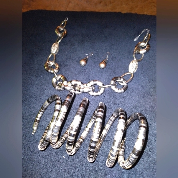 Arm bracelet with necklace and earrings - Picture 2 of 2
